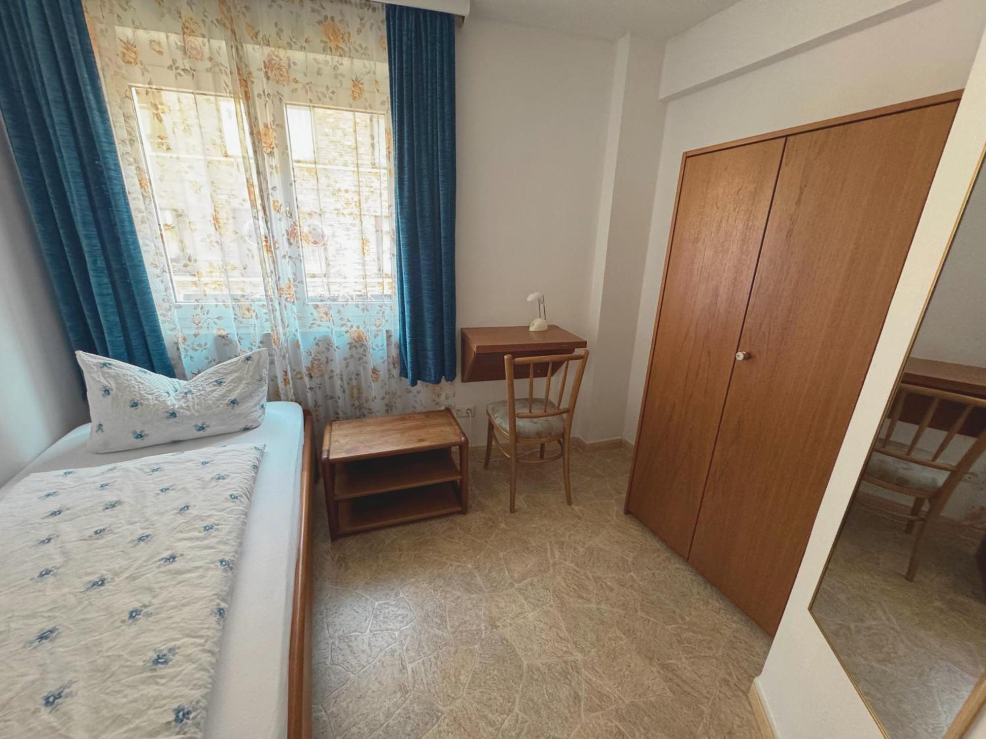 Hostel Heinzelmaennchen ケルン エクステリア 写真